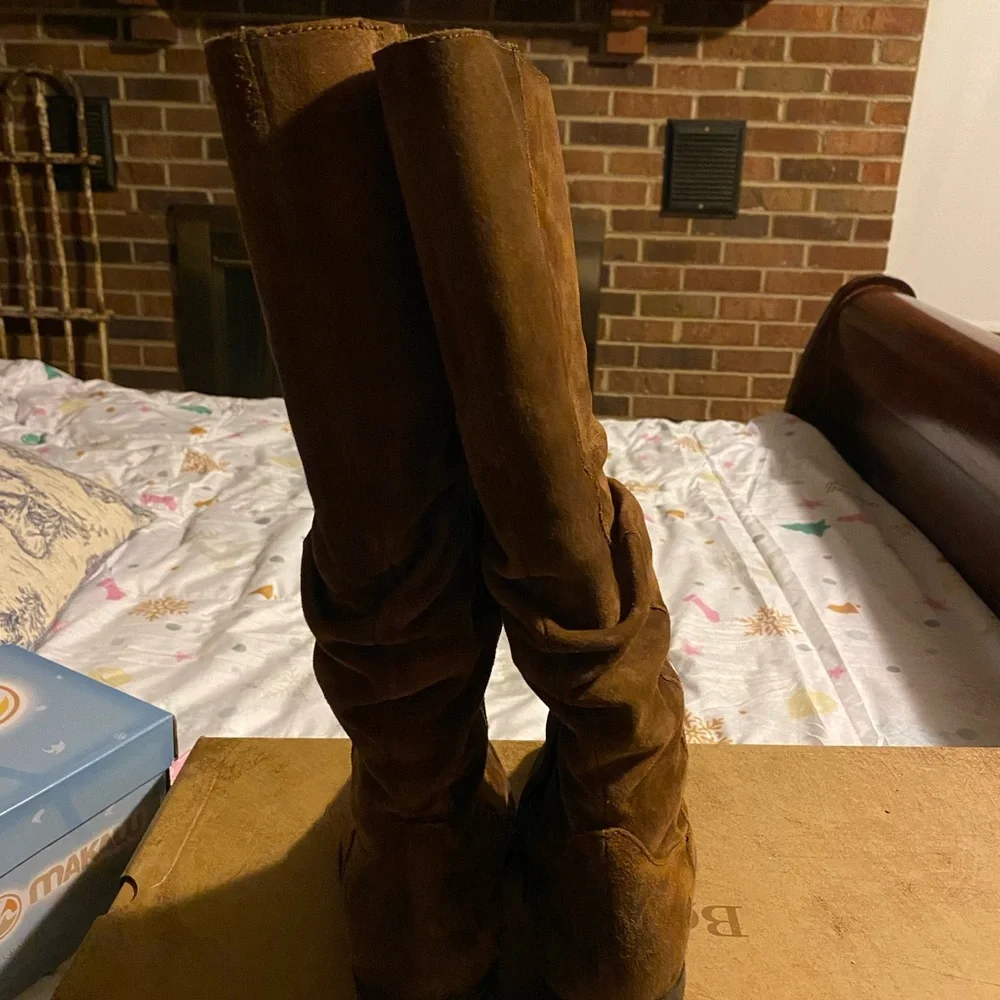 Born Knee-High Women's Boots - Picture 4 of 6